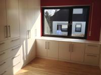 Wandschrank in weiß 2