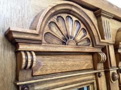 Detailaufnahme historisierende Haustür